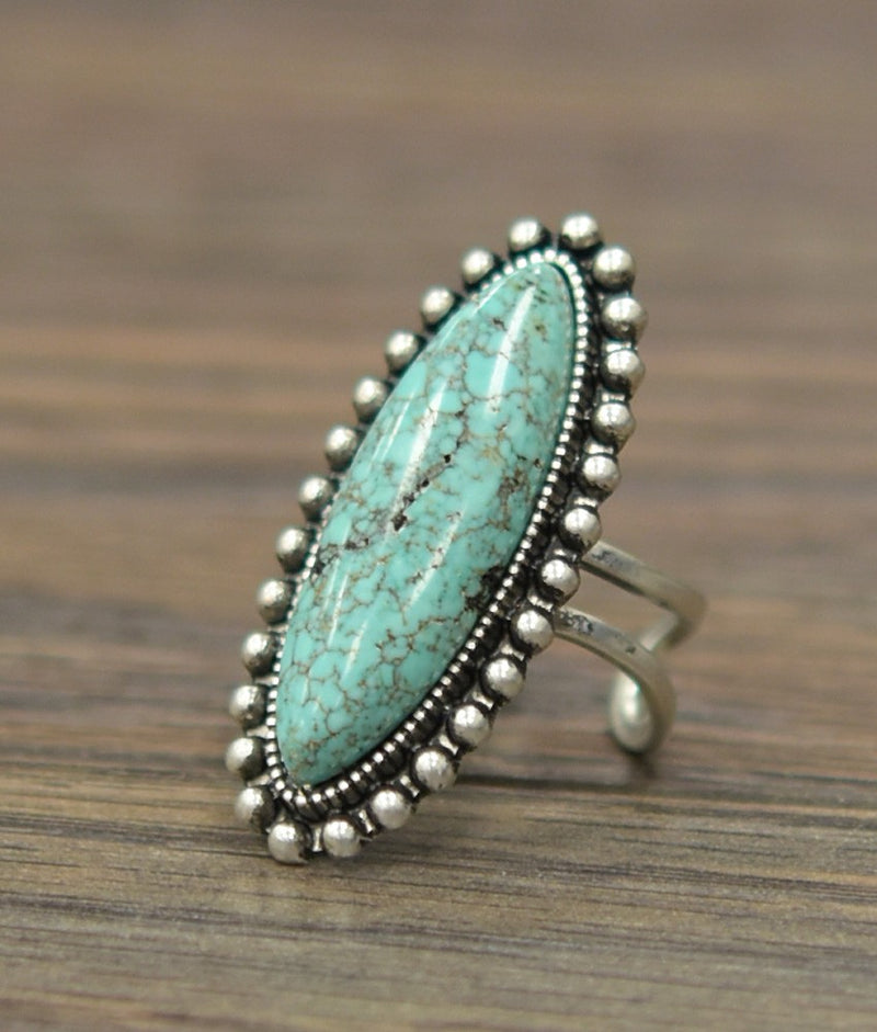 Oval stone ring
