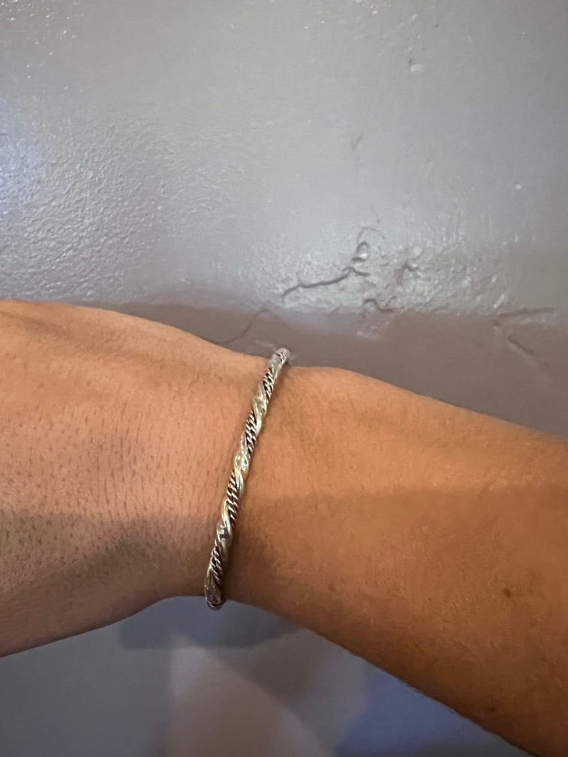 Braided simple bracelet